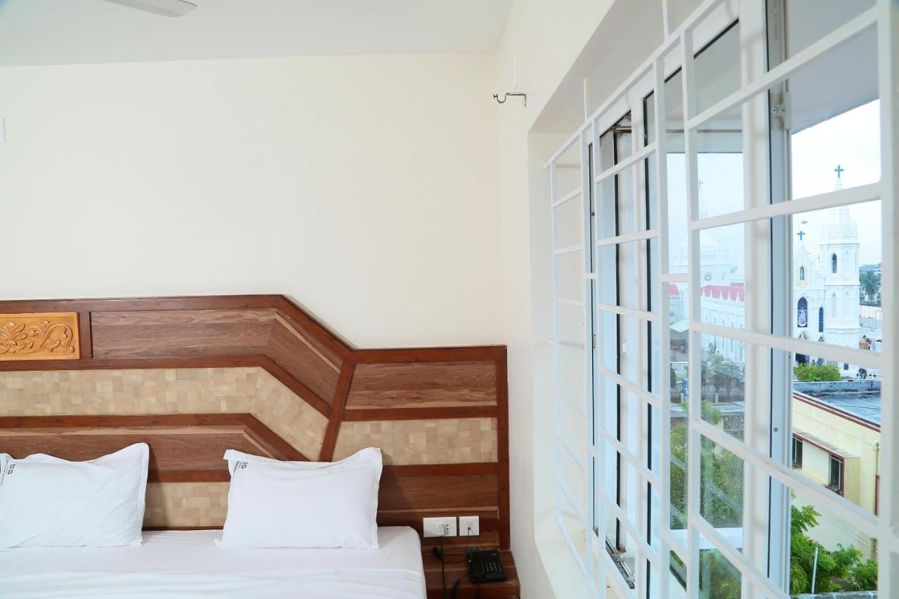 Annai In Saravana Bhavan Fine Stay And Restaurant Velankanni Buitenkant foto